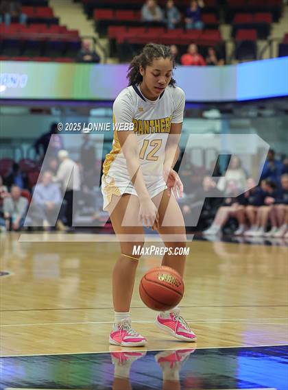 Thumbnail 1 in Walter Panas vs. Mahopac (NYSPHSAA Section 1 Class AA Semifinal) photogallery.