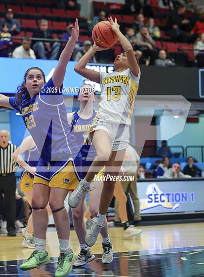 Thumbnail 2 in Walter Panas vs. Mahopac (NYSPHSAA Section 1 Class AA Semifinal) photogallery.