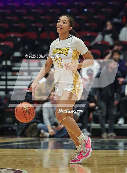 Thumbnail 1 in Walter Panas vs. Mahopac (NYSPHSAA Section 1 Class AA Semifinal) photogallery.