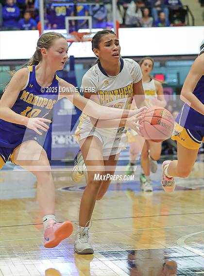 Thumbnail 1 in Walter Panas vs. Mahopac (NYSPHSAA Section 1 Class AA Semifinal) photogallery.