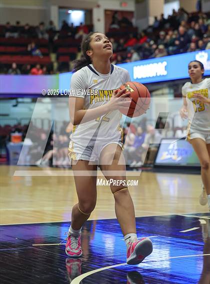 Thumbnail 1 in Walter Panas vs. Mahopac (NYSPHSAA Section 1 Class AA Semifinal) photogallery.