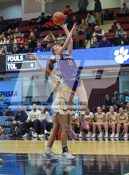 Thumbnail 3 in Walter Panas vs. Mahopac (NYSPHSAA Section 1 Class AA Semifinal) photogallery.