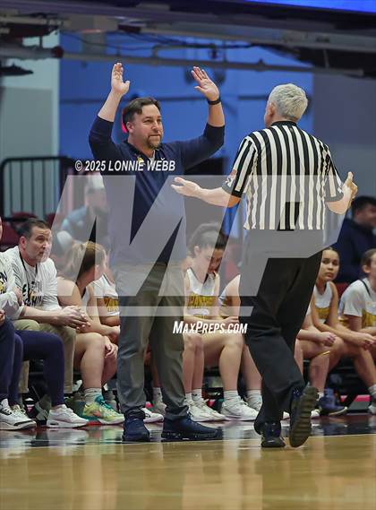 Thumbnail 1 in Walter Panas vs. Mahopac (NYSPHSAA Section 1 Class AA Semifinal) photogallery.
