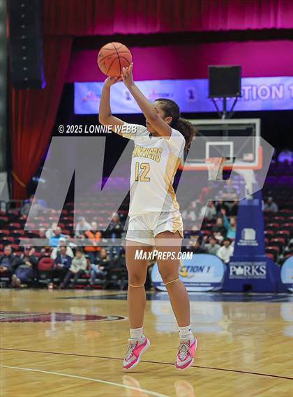 Thumbnail 1 in Walter Panas vs. Mahopac (NYSPHSAA Section 1 Class AA Semifinal) photogallery.