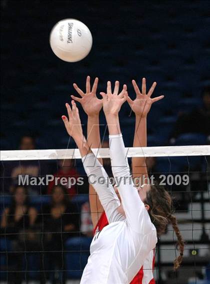 Thumbnail 1 in Archbishop Mitty vs. Redlands East Valley (CIF D2 State Final) photogallery.