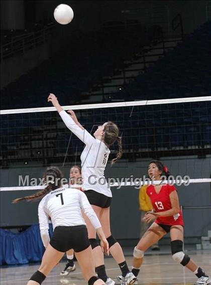 Thumbnail 1 in Archbishop Mitty vs. Redlands East Valley (CIF D2 State Final) photogallery.