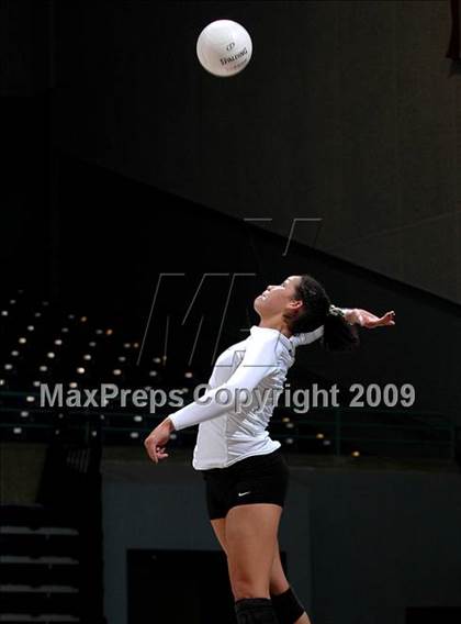 Thumbnail 3 in Archbishop Mitty vs. Redlands East Valley (CIF D2 State Final) photogallery.