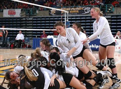 Thumbnail 3 in Archbishop Mitty vs. Redlands East Valley (CIF D2 State Final) photogallery.