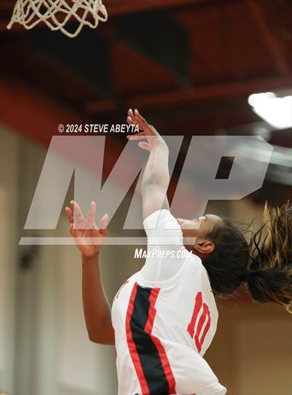 Thumbnail 1 in Valor Christian @ Regis Jesuit photogallery.