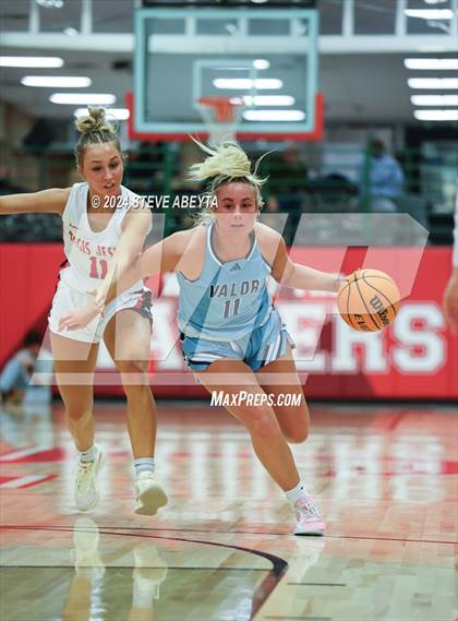 Thumbnail 3 in Valor Christian @ Regis Jesuit photogallery.