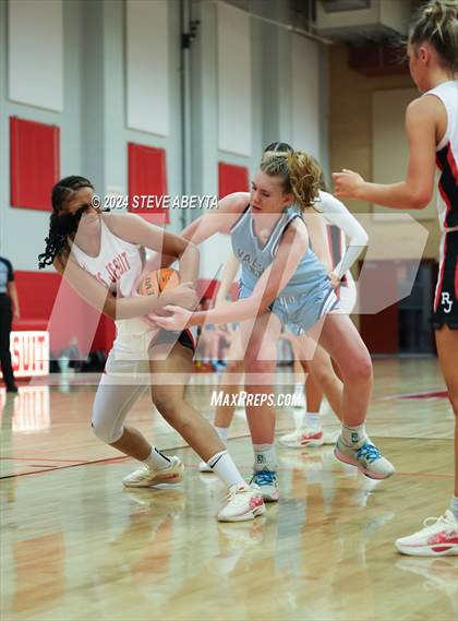 Thumbnail 3 in Valor Christian @ Regis Jesuit photogallery.
