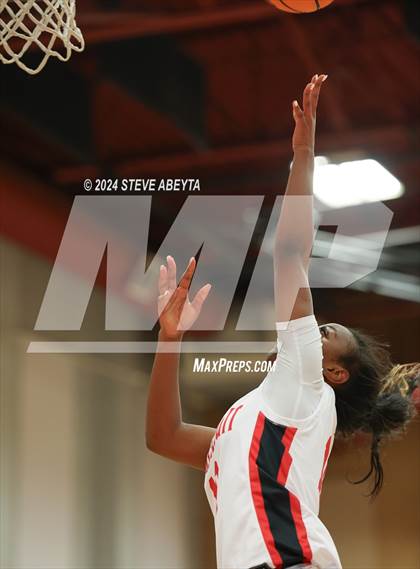 Thumbnail 2 in Valor Christian @ Regis Jesuit photogallery.