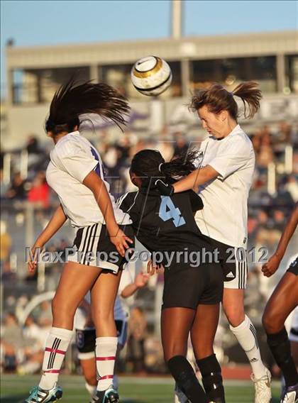 Thumbnail 1 in Los Osos @ Carlsbad (CIF SoCal Regional Playoffs) photogallery.