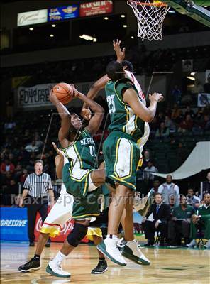 Thumbnail 2 in St. Patrick vs Oak Hill Academy (Prime Time Shootout) photogallery.