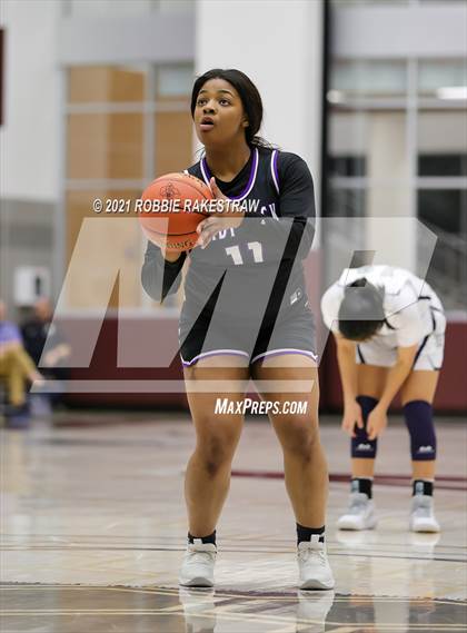 Thumbnail 3 in Highland Park vs. Lufkin (UIL 5A Area) photogallery.