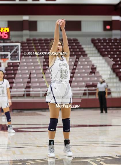 Thumbnail 2 in Highland Park vs. Lufkin (UIL 5A Area) photogallery.