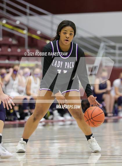Thumbnail 3 in Highland Park vs. Lufkin (UIL 5A Area) photogallery.