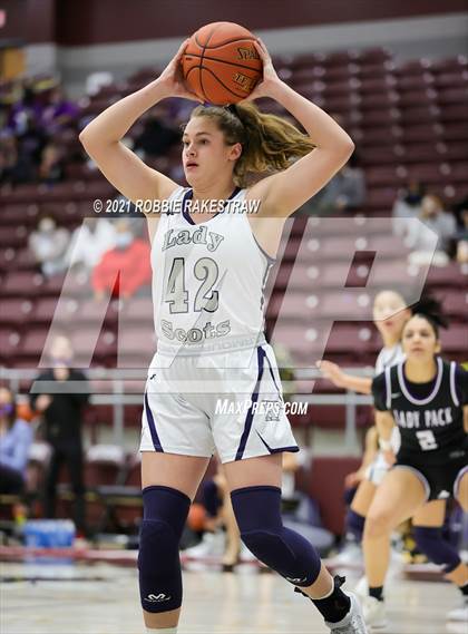 Thumbnail 1 in Highland Park vs. Lufkin (UIL 5A Area) photogallery.