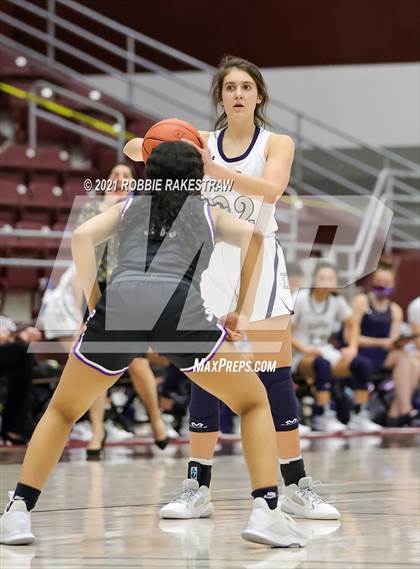 Thumbnail 3 in Highland Park vs. Lufkin (UIL 5A Area) photogallery.