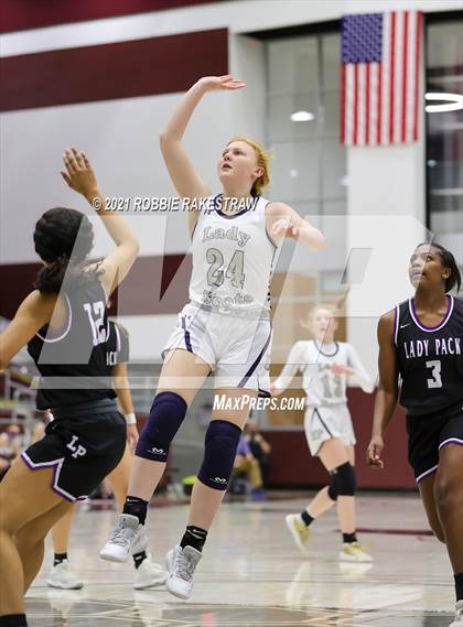 Thumbnail 3 in Highland Park vs. Lufkin (UIL 5A Area) photogallery.