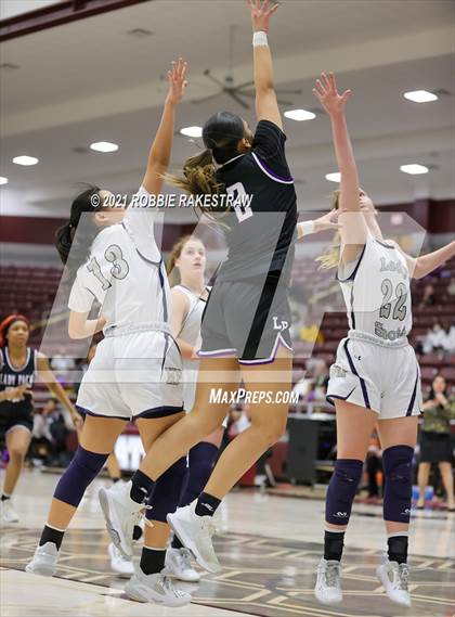 Thumbnail 3 in Highland Park vs. Lufkin (UIL 5A Area) photogallery.