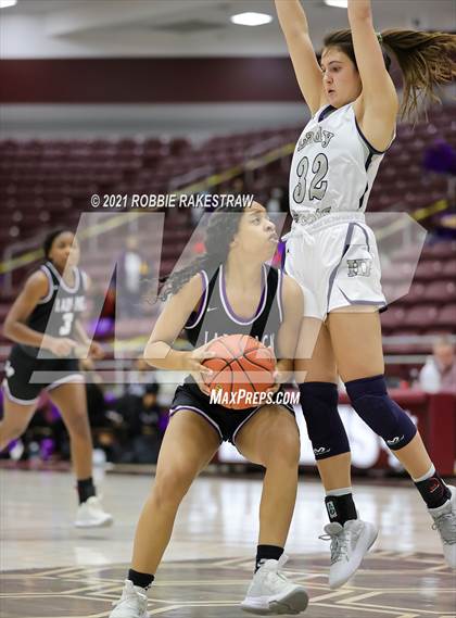 Thumbnail 2 in Highland Park vs. Lufkin (UIL 5A Area) photogallery.