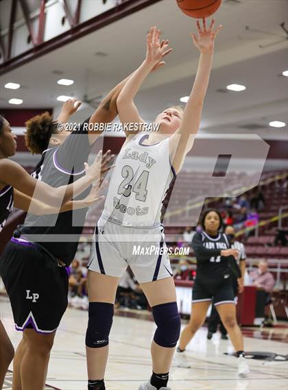 Thumbnail 3 in Highland Park vs. Lufkin (UIL 5A Area) photogallery.