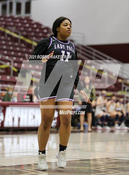 Thumbnail 1 in Highland Park vs. Lufkin (UIL 5A Area) photogallery.