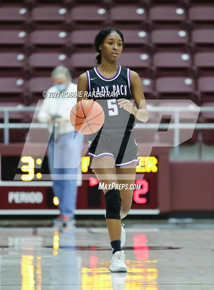 Thumbnail 3 in Highland Park vs. Lufkin (UIL 5A Area) photogallery.