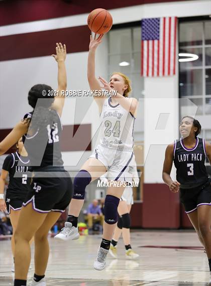Thumbnail 2 in Highland Park vs. Lufkin (UIL 5A Area) photogallery.