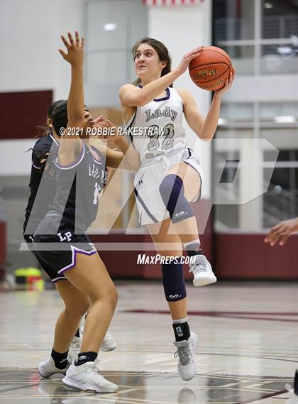 Thumbnail 2 in Highland Park vs. Lufkin (UIL 5A Area) photogallery.