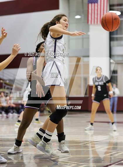 Thumbnail 3 in Highland Park vs. Lufkin (UIL 5A Area) photogallery.