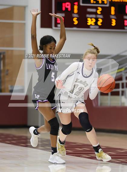 Thumbnail 2 in Highland Park vs. Lufkin (UIL 5A Area) photogallery.