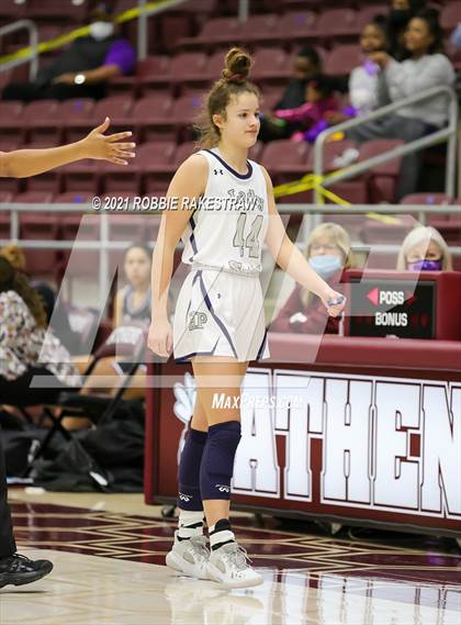 Thumbnail 1 in Highland Park vs. Lufkin (UIL 5A Area) photogallery.