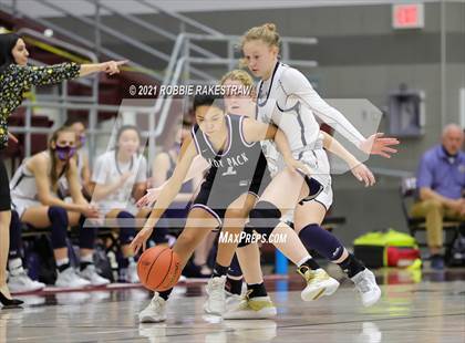 Thumbnail 1 in Highland Park vs. Lufkin (UIL 5A Area) photogallery.