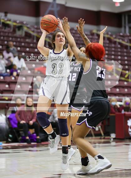 Thumbnail 1 in Highland Park vs. Lufkin (UIL 5A Area) photogallery.
