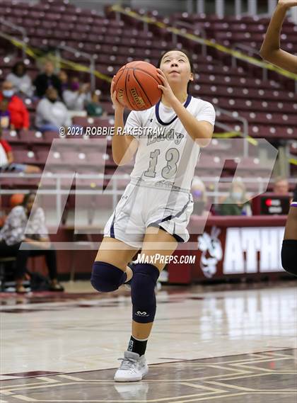 Thumbnail 3 in Highland Park vs. Lufkin (UIL 5A Area) photogallery.