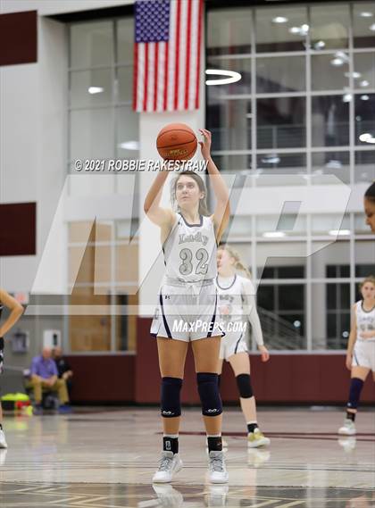 Thumbnail 2 in Highland Park vs. Lufkin (UIL 5A Area) photogallery.