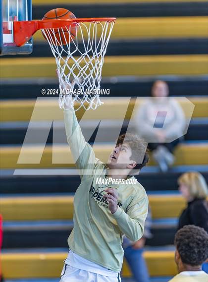 Thumbnail 3 in Hardin-Jefferson @ Nederland photogallery.