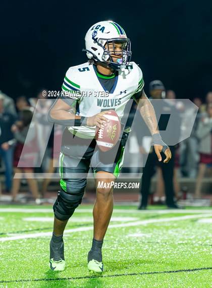 Thumbnail 2 in E.D. White vs. Livingston Collegiate Academy (LHSAA  DII Select Regional) photogallery.