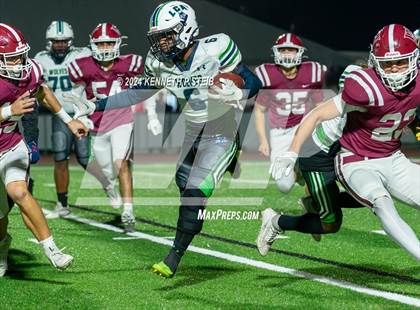 Thumbnail 2 in E.D. White vs. Livingston Collegiate Academy (LHSAA  DII Select Regional) photogallery.