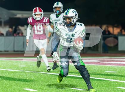 Thumbnail 1 in E.D. White vs. Livingston Collegiate Academy (LHSAA  DII Select Regional) photogallery.