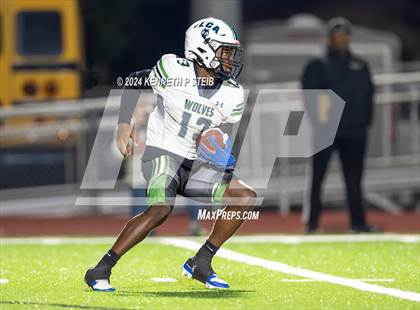 Thumbnail 2 in E.D. White vs. Livingston Collegiate Academy (LHSAA  DII Select Regional) photogallery.