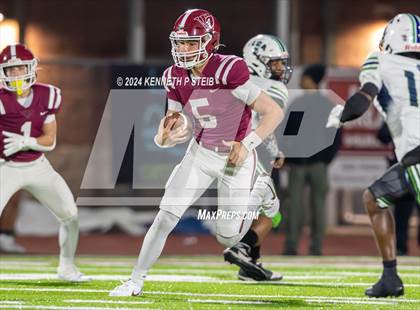 Thumbnail 1 in E.D. White vs. Livingston Collegiate Academy (LHSAA  DII Select Regional) photogallery.