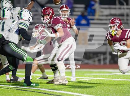 Thumbnail 3 in E.D. White vs. Livingston Collegiate Academy (LHSAA  DII Select Regional) photogallery.
