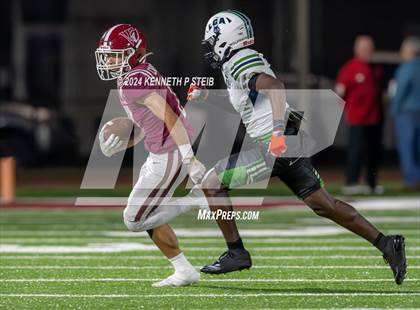 Thumbnail 3 in E.D. White vs. Livingston Collegiate Academy (LHSAA  DII Select Regional) photogallery.