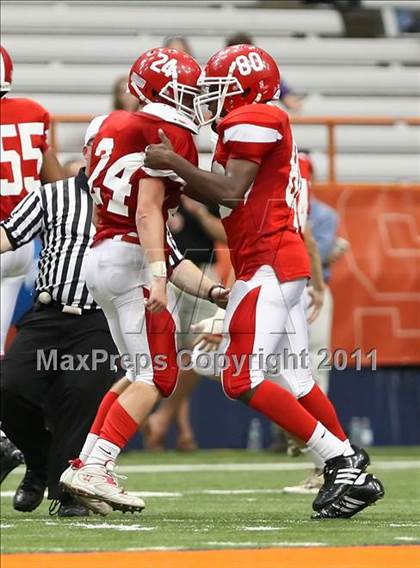 Thumbnail 1 in New Hartford vs. Jamesville-DeWitt (Syracuse Kickoff Classic) photogallery.