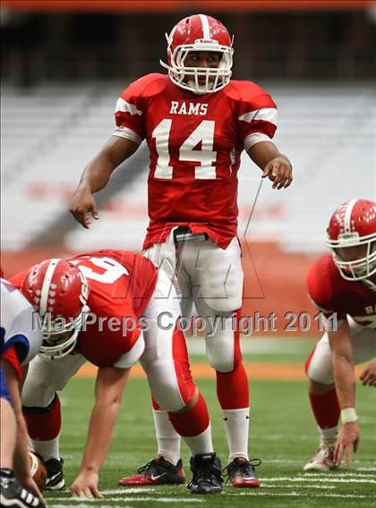 Thumbnail 1 in New Hartford vs. Jamesville-DeWitt (Syracuse Kickoff Classic) photogallery.