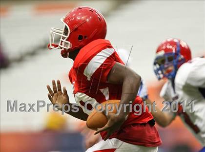 Thumbnail 3 in New Hartford vs. Jamesville-DeWitt (Syracuse Kickoff Classic) photogallery.
