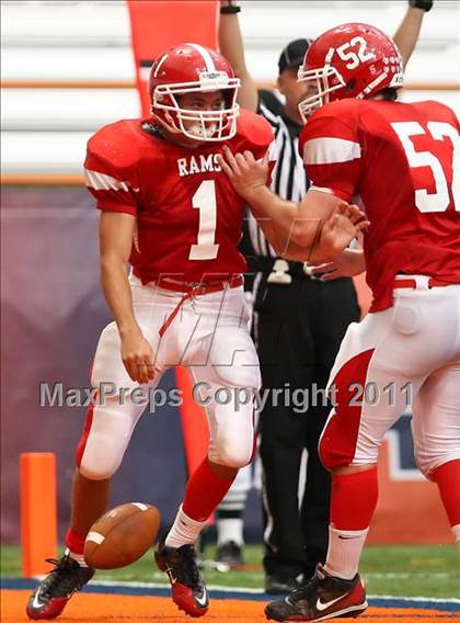 Thumbnail 2 in New Hartford vs. Jamesville-DeWitt (Syracuse Kickoff Classic) photogallery.